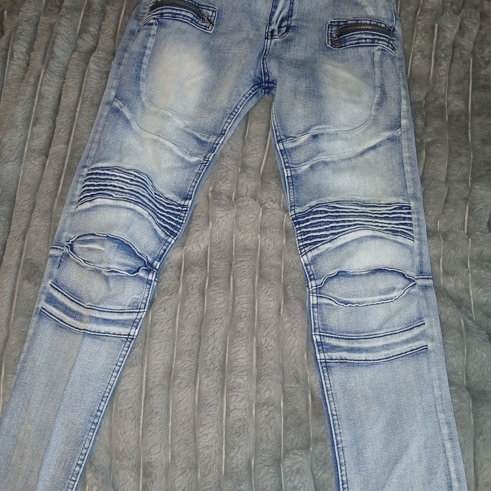 Men's Light Blue Distressed Skinny Jeans